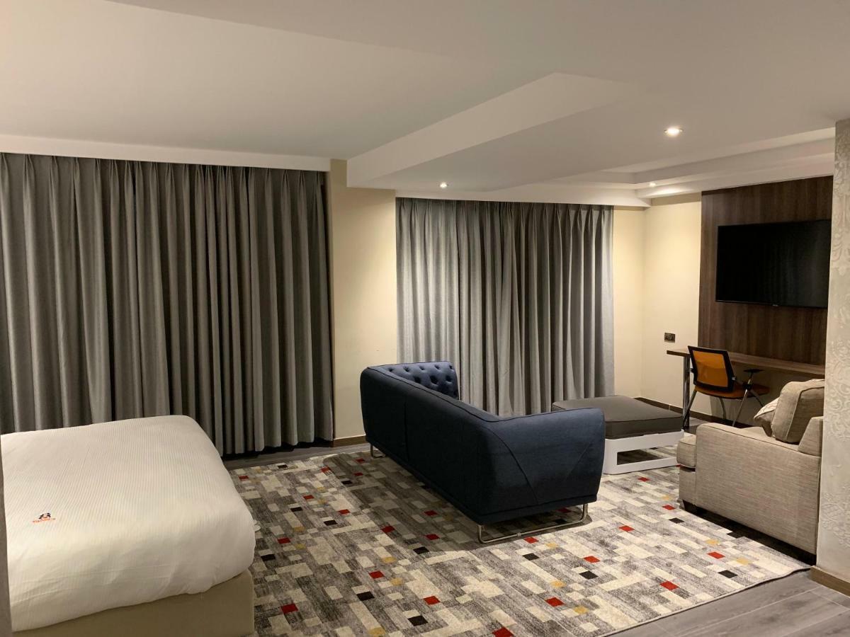 Taidy'S Suites - Nakuru Buitenkant foto