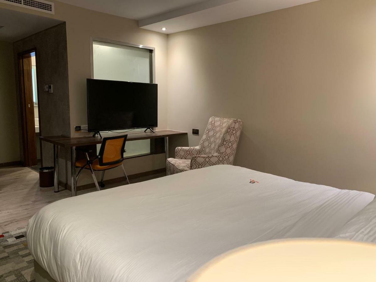 Taidy'S Suites - Nakuru Buitenkant foto