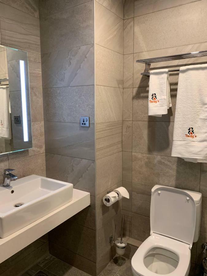 Taidy'S Suites - Nakuru Buitenkant foto