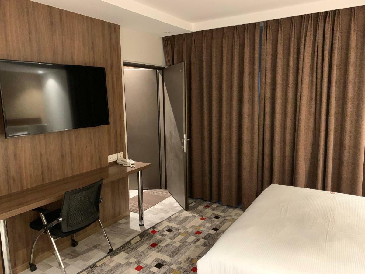 Taidy'S Suites - Nakuru Buitenkant foto