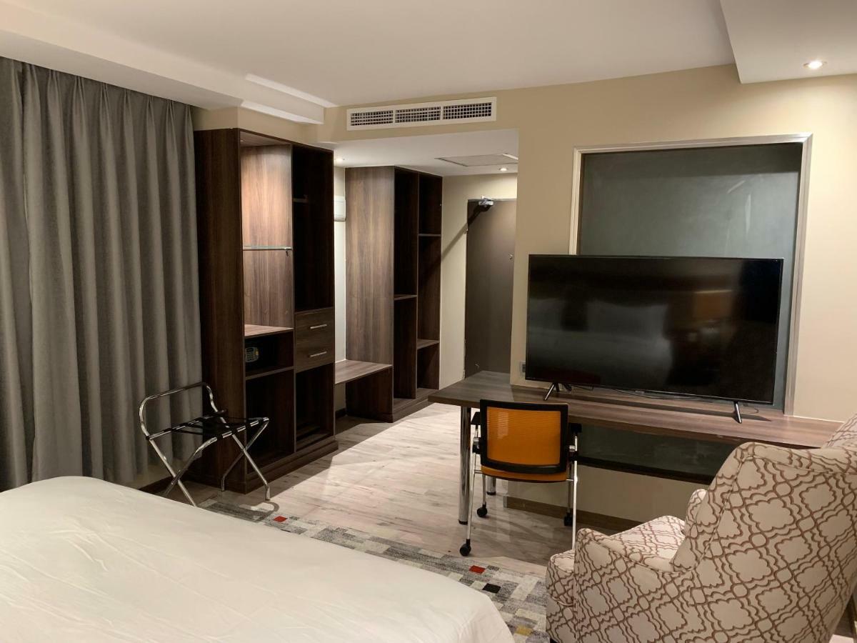 Taidy'S Suites - Nakuru Buitenkant foto