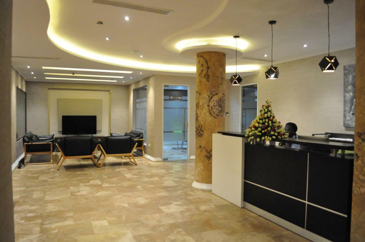 Taidy'S Suites - Nakuru Buitenkant foto